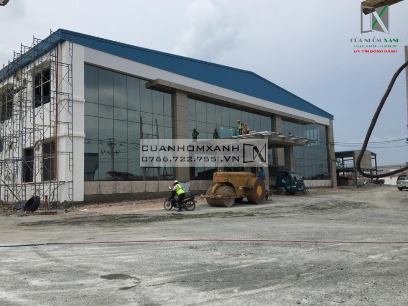 Thi công mặt dựng nhôm Xingfa hệ 65 tại Cửa Nhôm Xanh