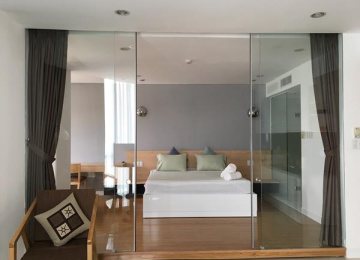 Cửa kính cường lực lùa treo
