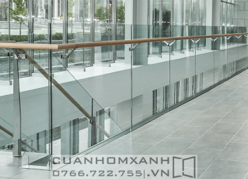 Lan can kính cường lực