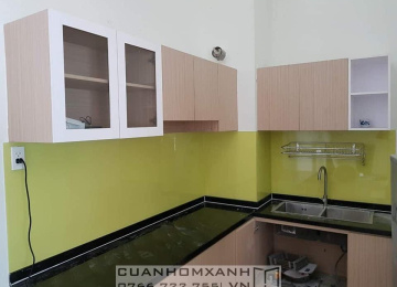 Kính sơn ốp bếp trang trí
