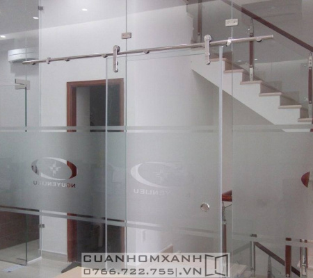 Cửa kính cường lực lùa treo - ảnh 3
