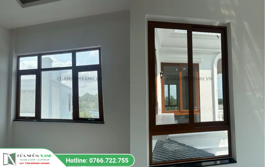 Các Hệ Cửa Phía Trong Căn Biệt Thự