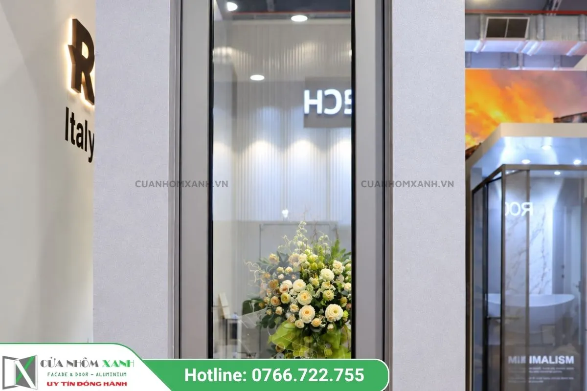 Chi Tiết Khung Nhôm Cửa Sổ Mở Hất Cao Cấp