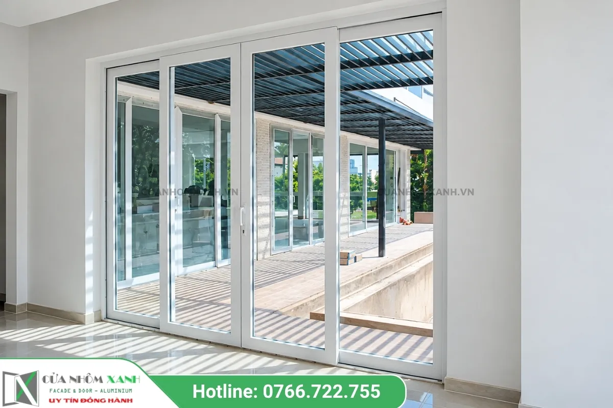 Cửa Đi Mở Trượt 4 Cánh Màu Trắng Sứ
