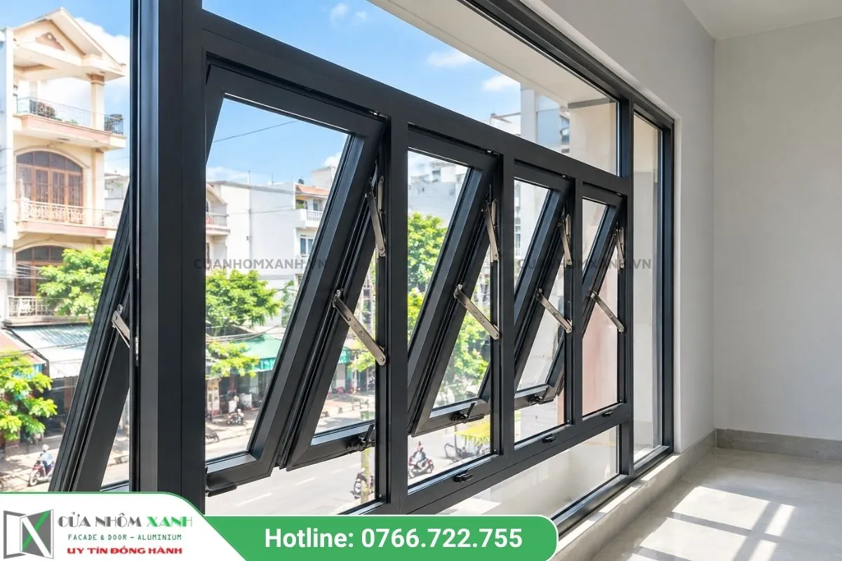 Cửa Sổ Nhôm Kính 5 Cánh Mở Hất Liên Tiếp, View đường Phố đô Thị Từ Trên Cao