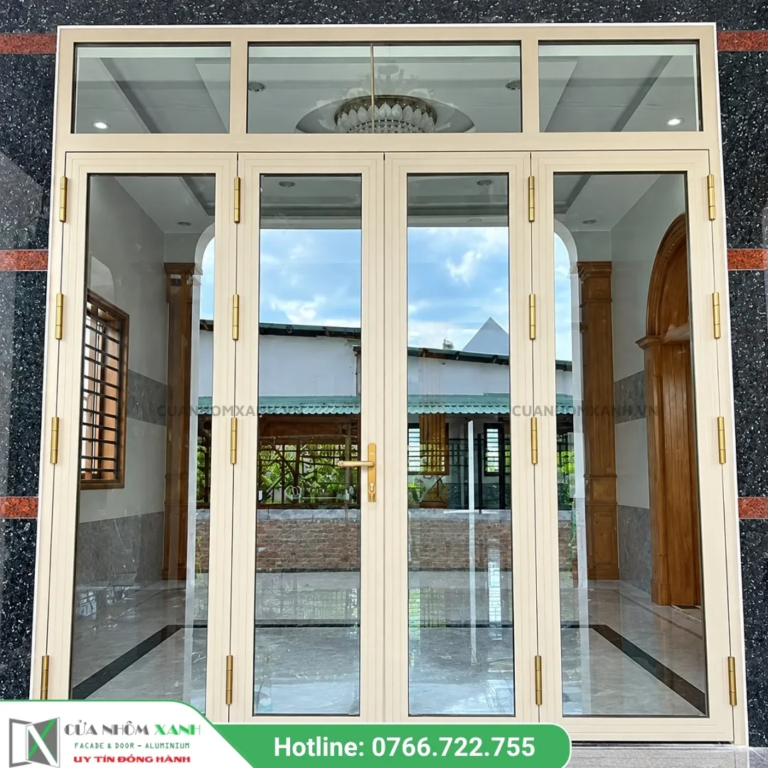 Mẫu Cửa Sổ Mở Quay Khung Nhôm Màu Kem Sáng Tinh Tế
