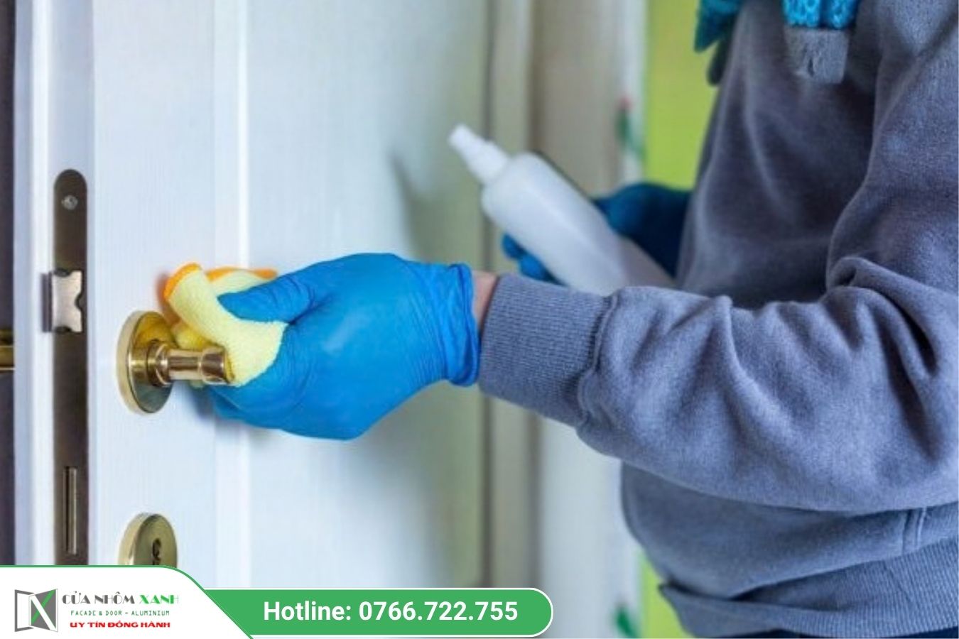 Vệ Sinh Cửa Và Các Phụ Kiện đi Kèm