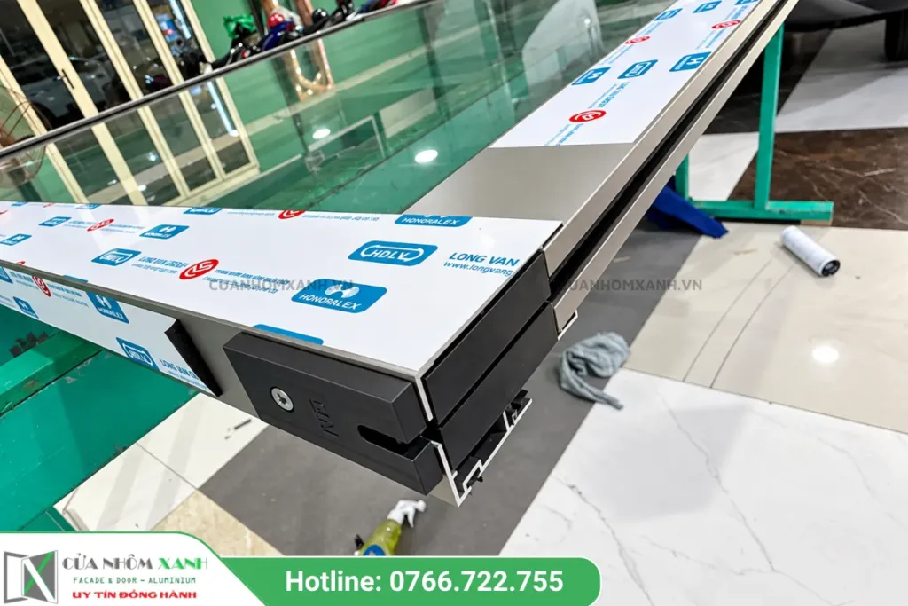 Cửa nhôm Hondalex LV Nhật Bản