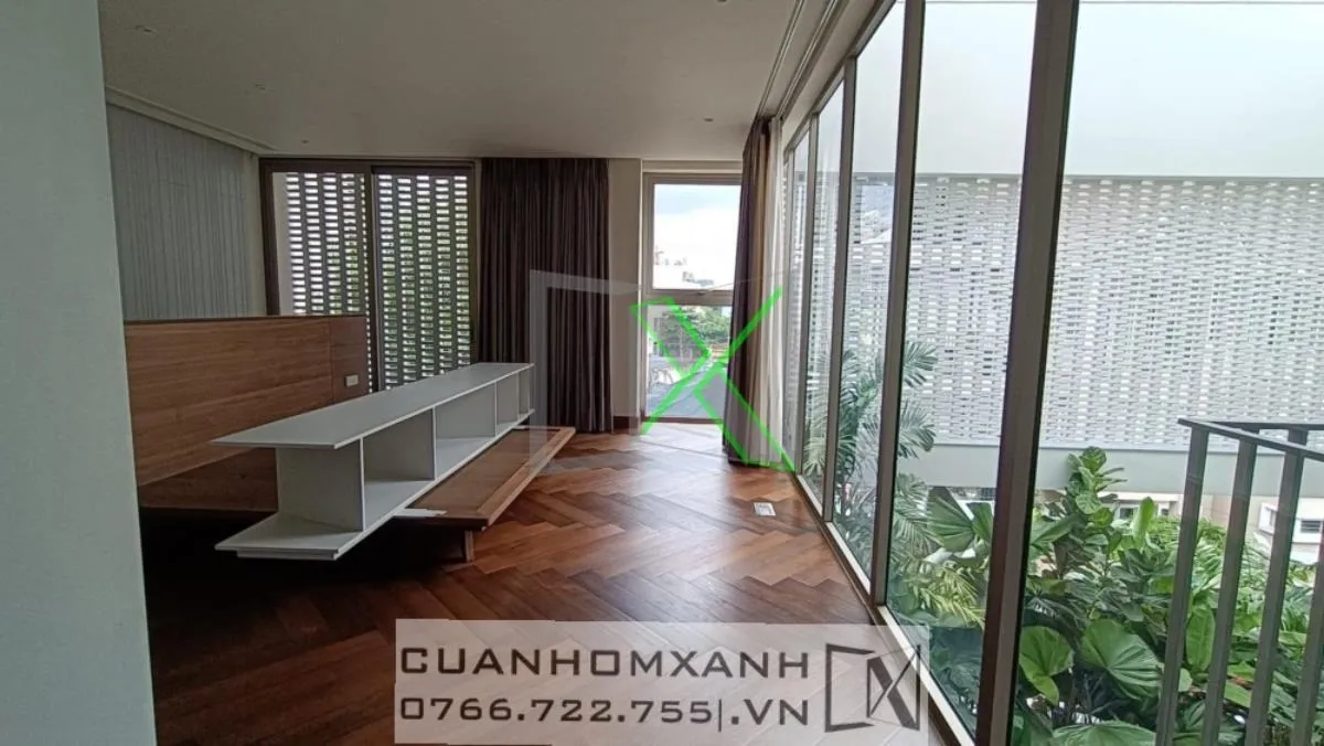 Cua Nhom Maxpro Nhat Ban Vach Kinh Phong Khach