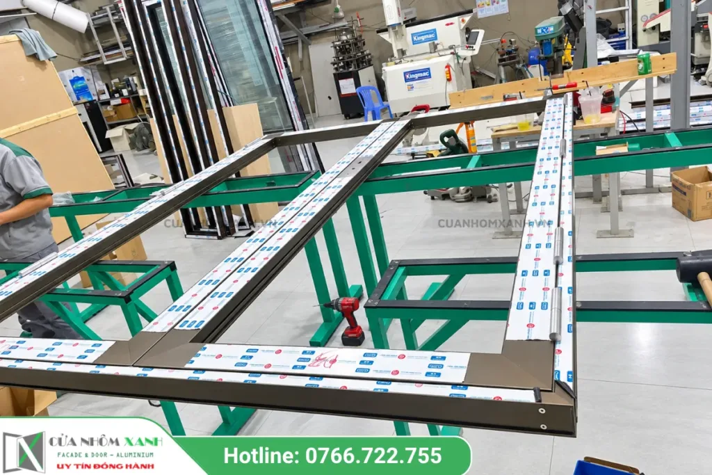 Cửa nhôm Hondalex LV Nhật Bản