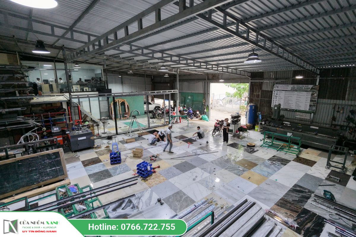 Xưởng Sản Xuất Của đơn Vị Cửa Nhôm Xanh (1)