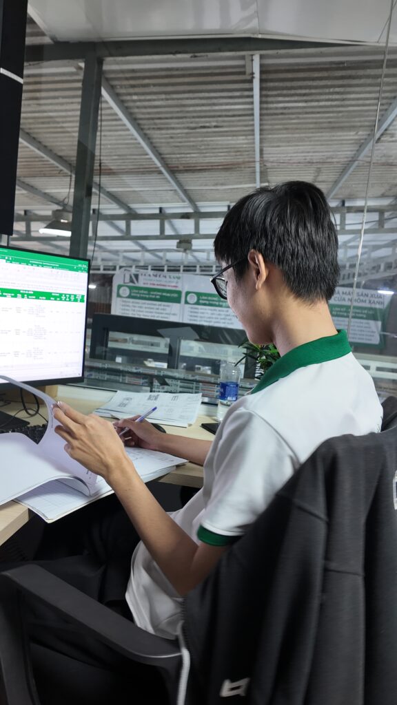 Nhân sự Cửa Nhôm Xanh