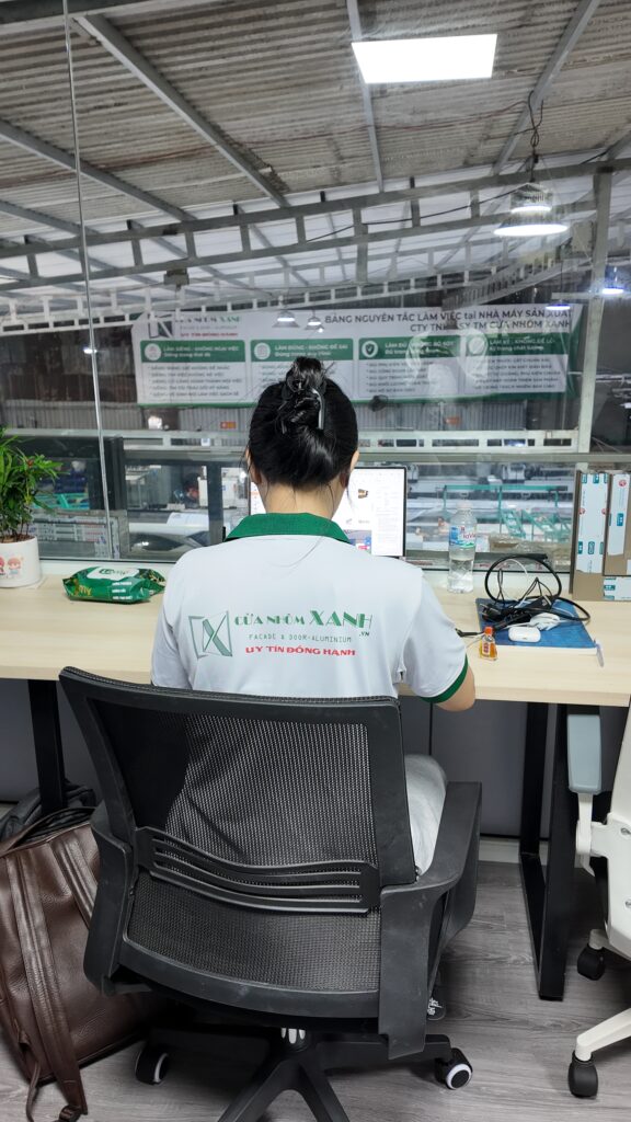 Nhân sự Cửa Nhôm Xanh