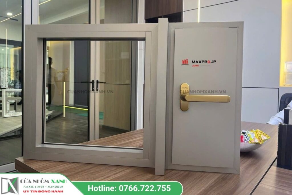 Loại kính dùng cho cửa nhôm Maxpro: Cường lực, dán hay hộp?