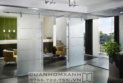 Cửa kính cường lực lùa treo