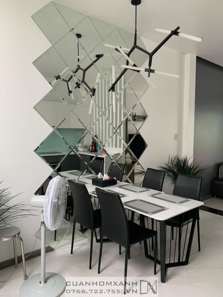 Kính thuỷ ốp tường trang trí